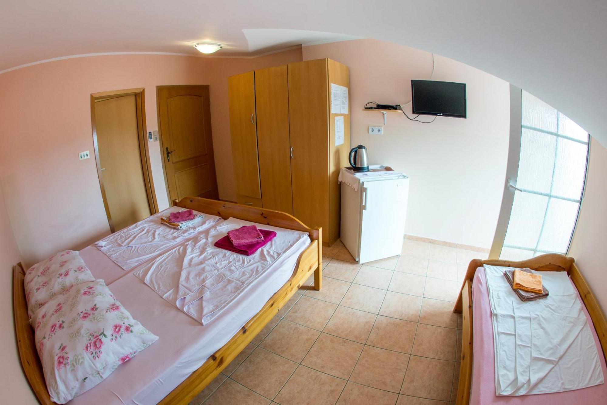 Guest House Almond Becici  Room photo
