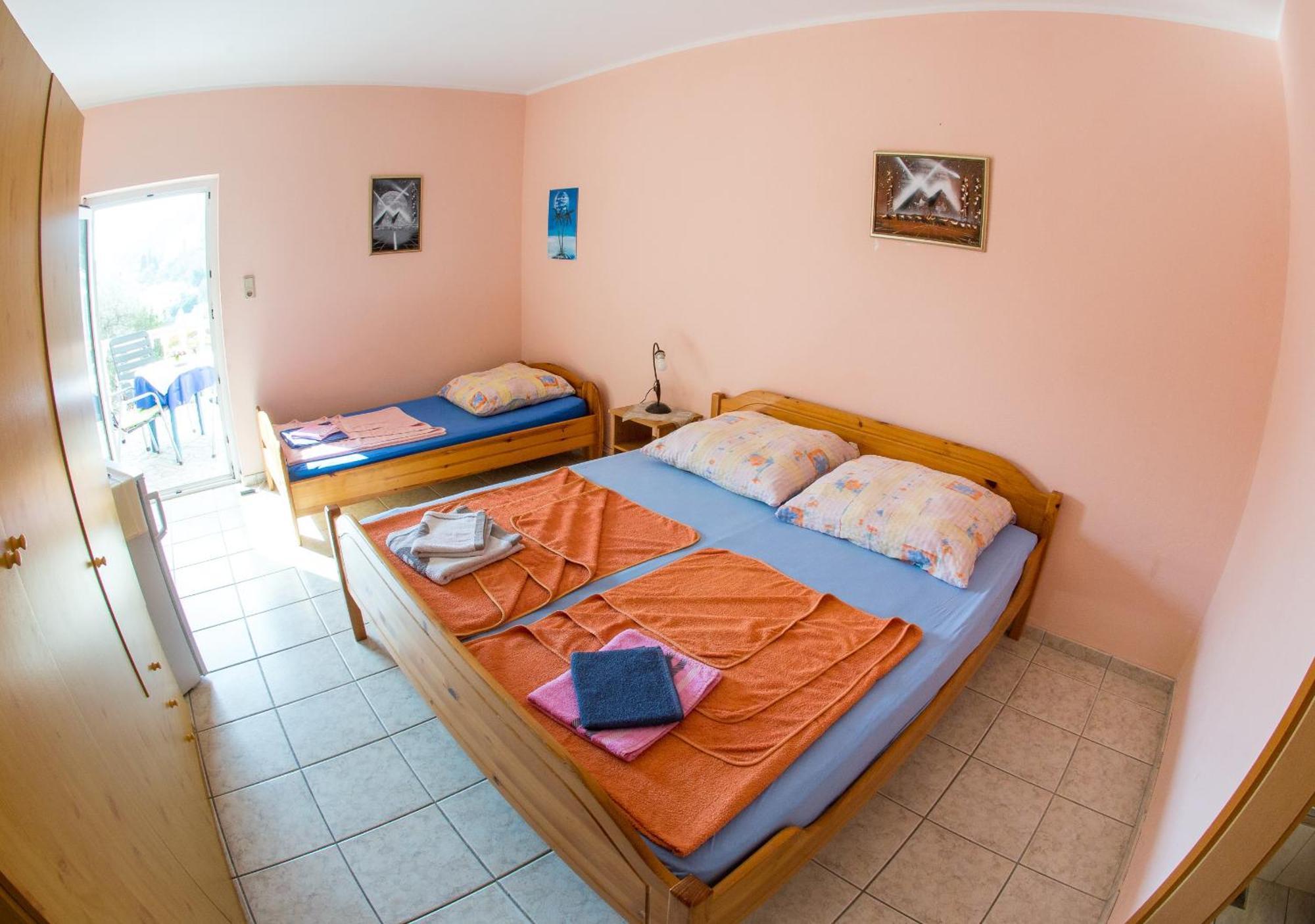 Guest House Almond Becici  Room photo