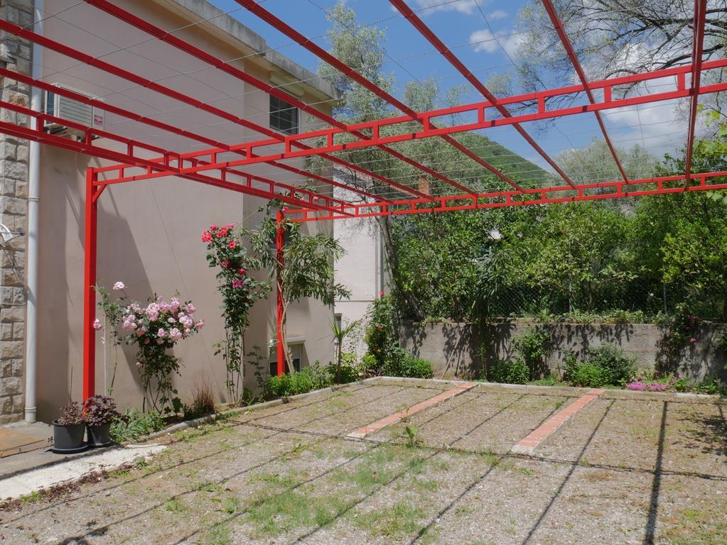 Guest House Almond Becici  Exterior photo